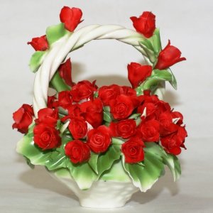 Декоративная корзина с ручкой и розами, Artigiano Capodimonte item