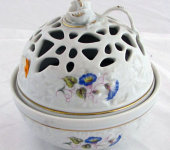 Бонбоньерка, Hollohaza Porcelain Бонбоньерка, Hollohaza Porcelain