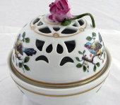 Бонбоньерка, Hollohaza Porcelain Бонбоньерка, Hollohaza Porcelain