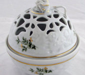 Бонбоньерка, Hollohaza Porcelain Бонбоньерка, Hollohaza Porcelain