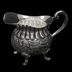 Молочник "PALLA" на ножках, "Sheffield", Chinelli item