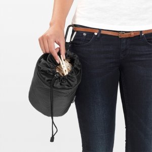 105784-Clothes-Peg-Bag-Premium-Black-DETAIL-01.jpg item