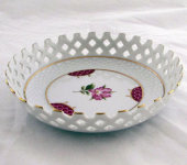 Прорезная тарелка, Hollohaza Porcelain