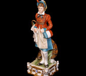 Статуэтка "Маркитантка" (Vivandiere), Tiche Porcellane Статуэтка "Маркитантка" (Vivandiere), Tiche Porcellane
