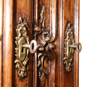 Шкаф Лиг Belgium 1880, ROOMERS ANTIQUE item
